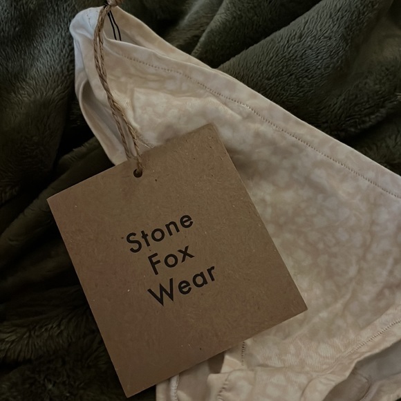 Stone fox swim set - Picture 2 of 3